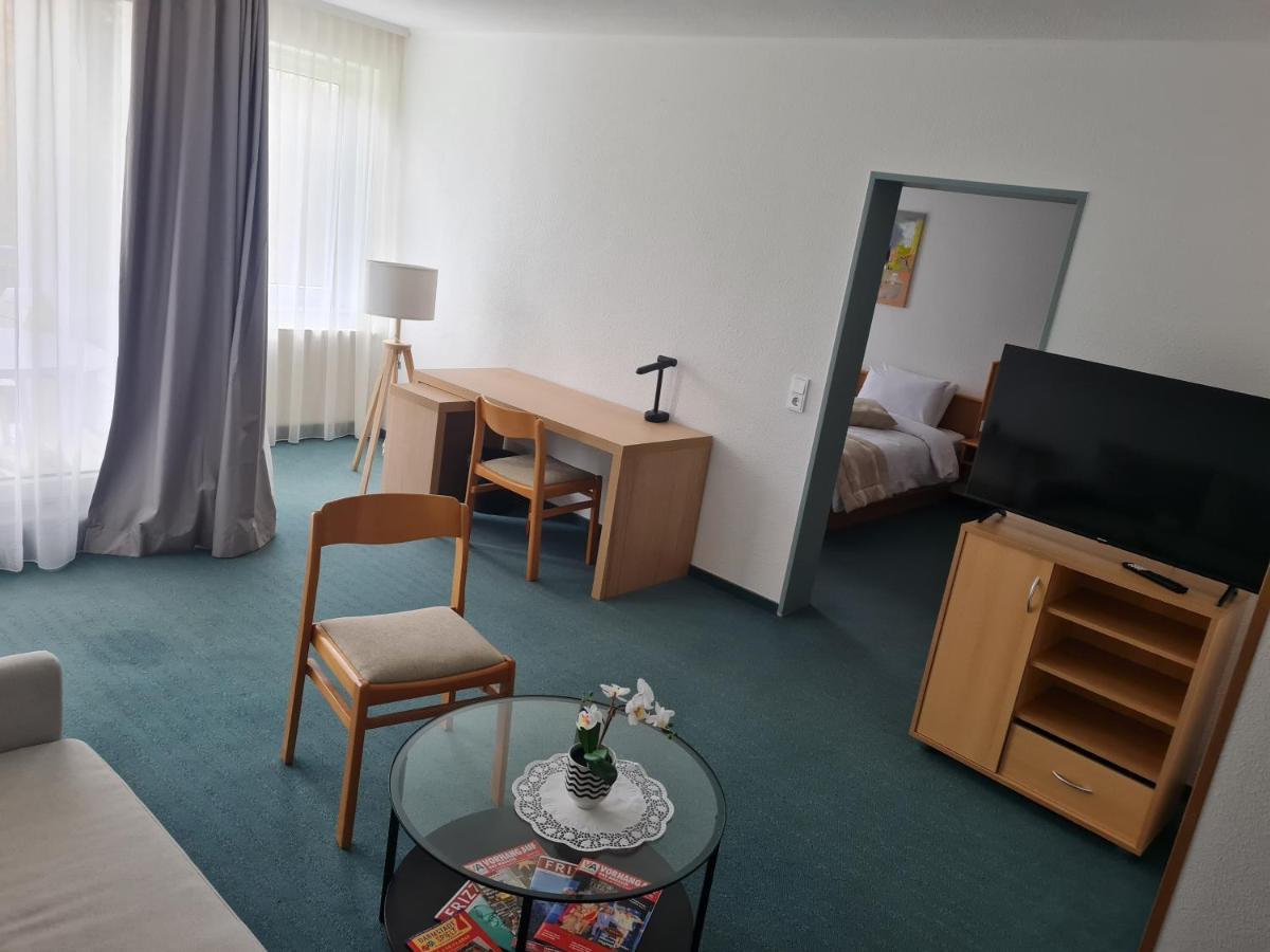 ホテル ベッスンガー フォースト Rossdorf  エクステリア 写真